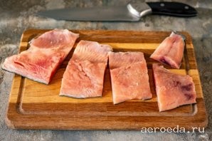 Шаг 4: Нарежьте филе на порционные куски.
