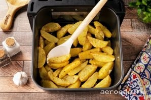 Шаг 19: Аккуратно перемешайте, верните чашу и продолжите запекание.