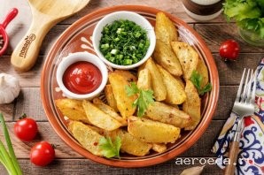 Шаг 25: Картофель по-деревенски можно подать как гарнир к мясному или рыбному блюду, а вообще, она получается такой вкусной, что подайте к ней любимый соус, свежую зелень и никакого мяса не нужно. Приятного аппетита!