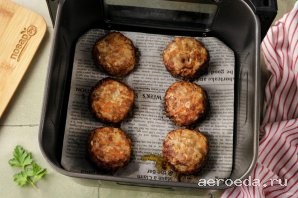 Шаг 37: Готовьте ещё 7-10 минут. Я готовила в два захода.