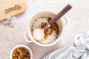 Шаг 10: Добавьте сахар по вкусу и щепотку соли.